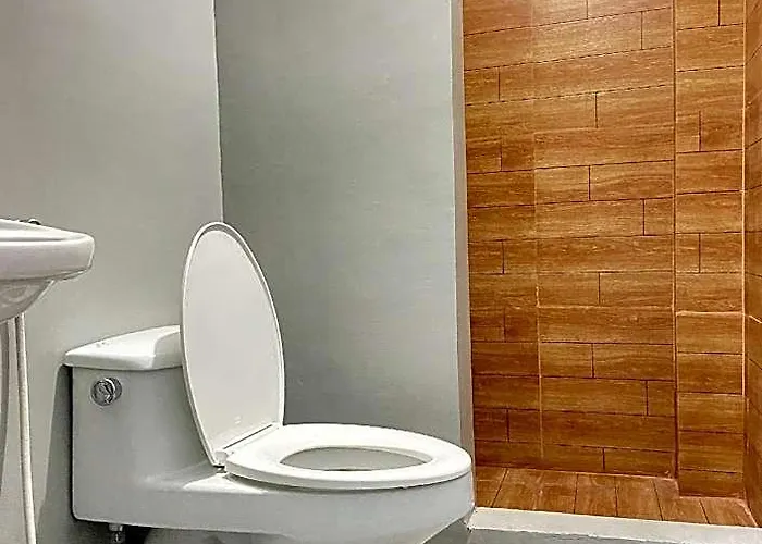 Hotel Lime Lite Manila